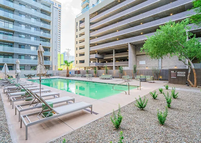 2br Near Dt With Balcony Gym Pool Parking Wd Phoenix
