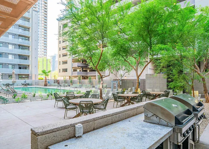 Apartment 2br Near Dt With Balcony Gym Pool Parking Wd Phoenix