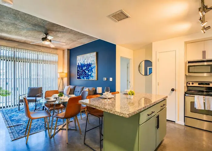 2br Near Dt With Balcony Gym Pool Parking Wd * Phoenix